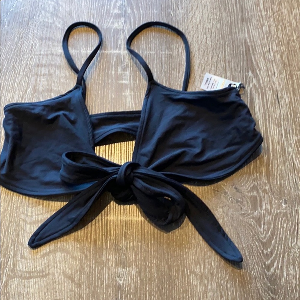 L space tie front bikini bathing suit top - Picture 2 of 3